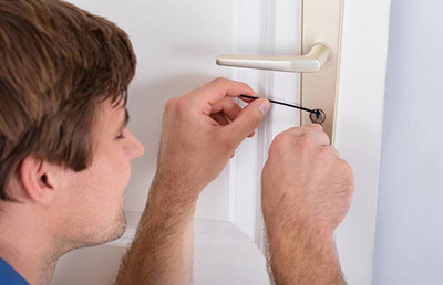 安徽防盗门开锁与换锁服务价格指南